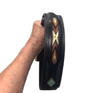 NWOT Southwestern Mens Sz 34 Black and Gold belt Gold Accents Embroidered